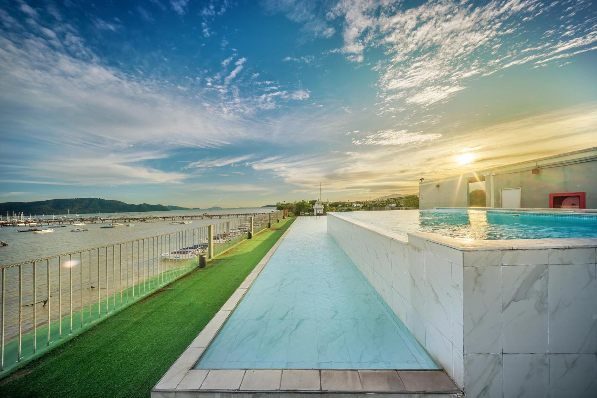Shin Arch39 Phuket Beach Front - Sha Plus Chalong Exterior foto