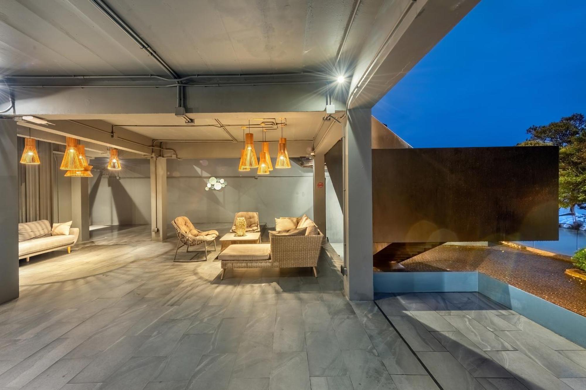 Shin Arch39 Phuket Beach Front - Sha Plus Chalong Exterior foto