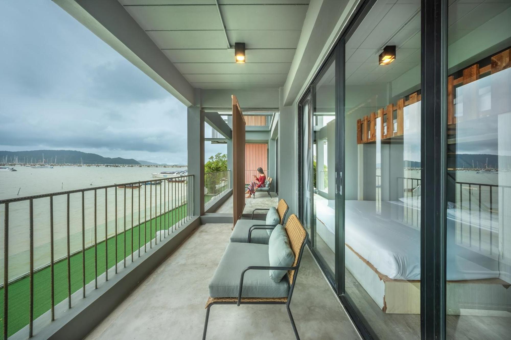 Shin Arch39 Phuket Beach Front - Sha Plus Chalong Exterior foto