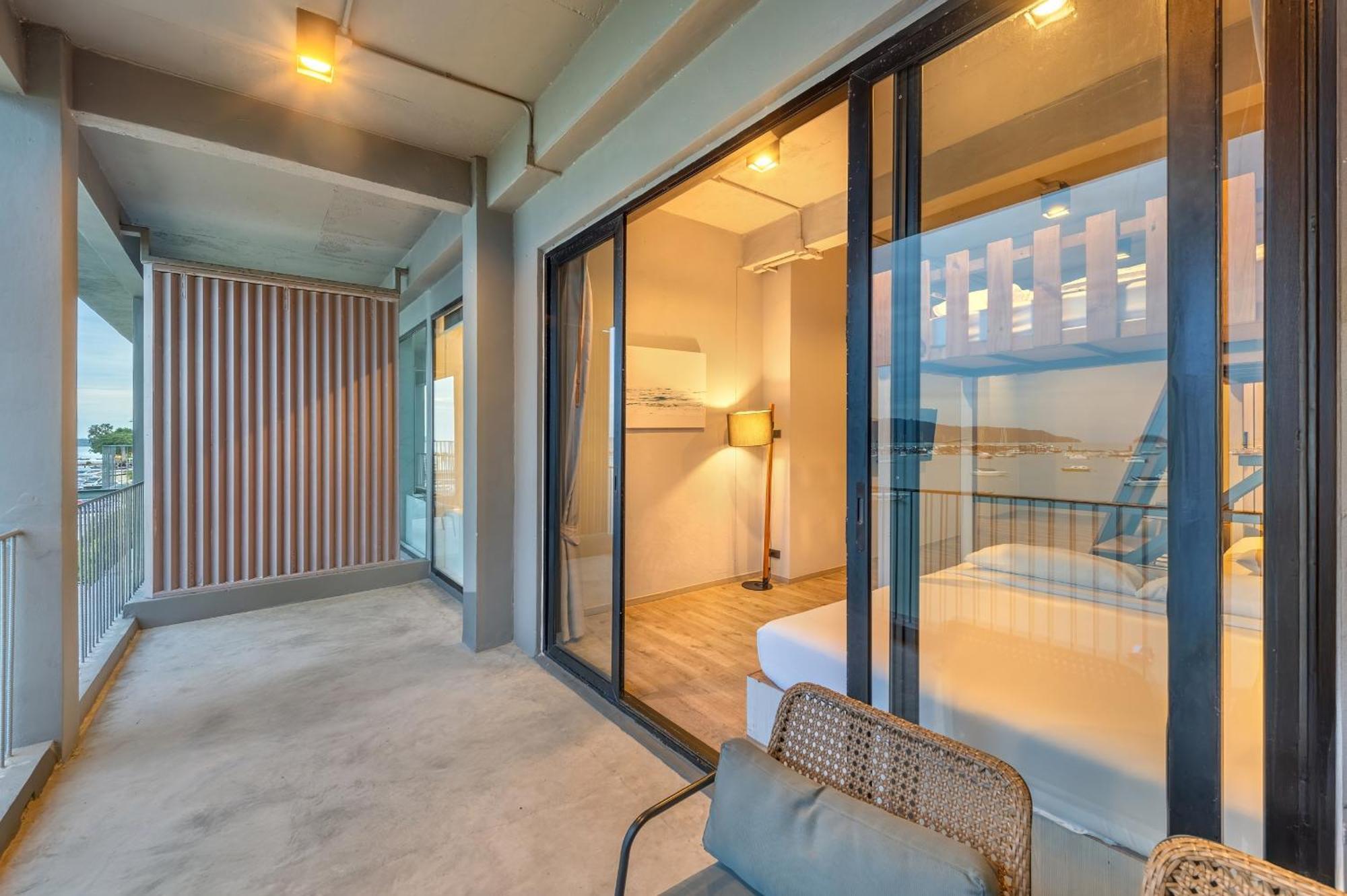 Shin Arch39 Phuket Beach Front - Sha Plus Chalong Exterior foto