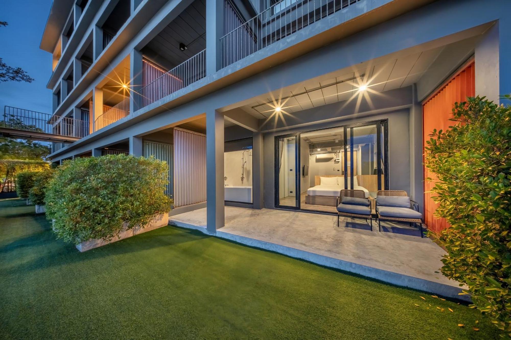 Shin Arch39 Phuket Beach Front - Sha Plus Chalong Exterior foto