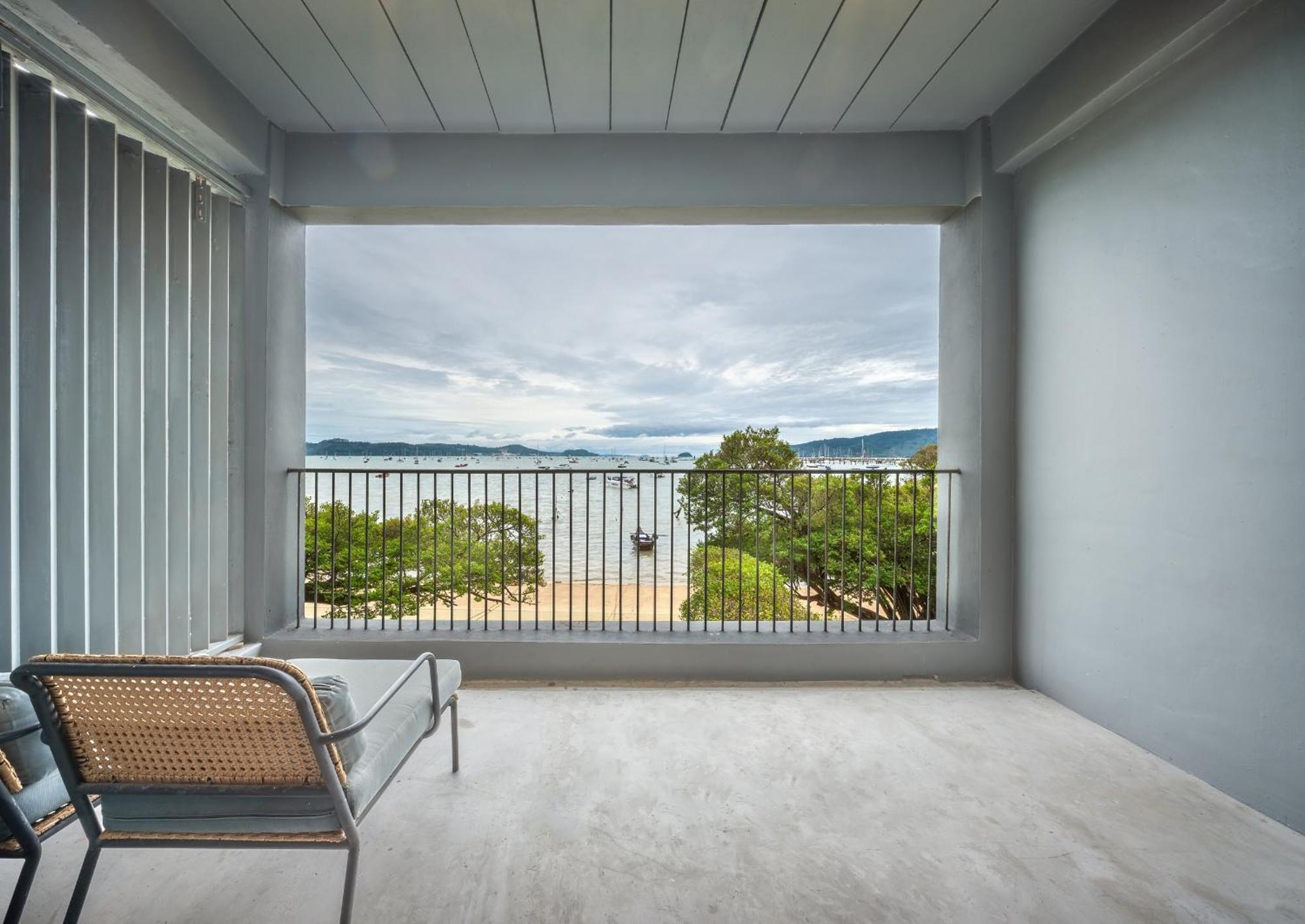 Shin Arch39 Phuket Beach Front - Sha Plus Chalong Exterior foto